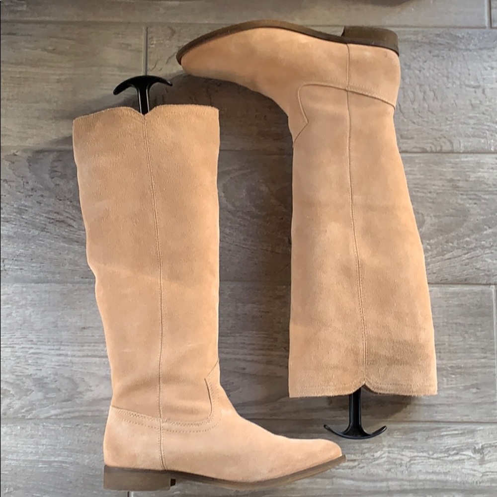 Splendid Beautiful Suede Boots